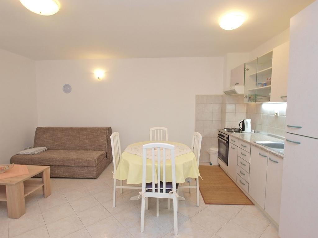 Apartments Milan 1457 Rovinj Bagian luar foto