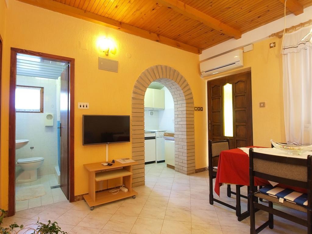 Apartments Milan 1457 Rovinj Bagian luar foto