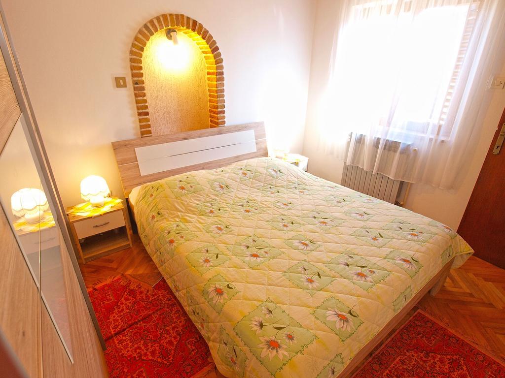 Apartments Milan 1457 Rovinj Bagian luar foto