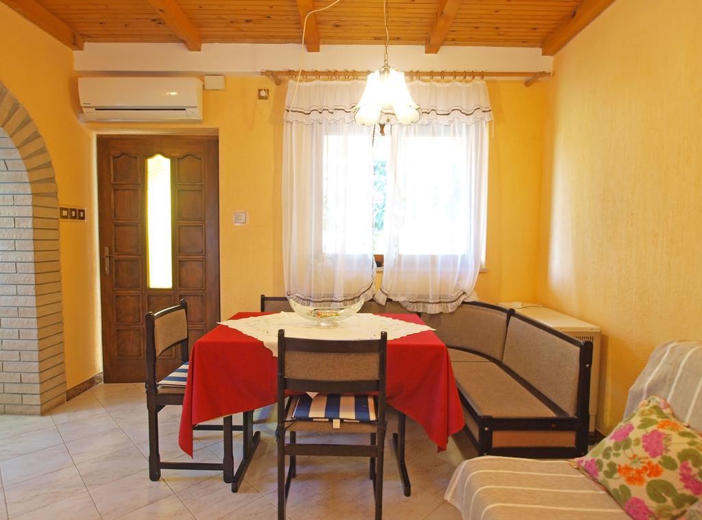Apartments Milan 1457 Rovinj Bagian luar foto